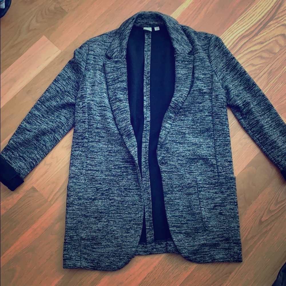 Size S stretchy blazer with contrast cuffs